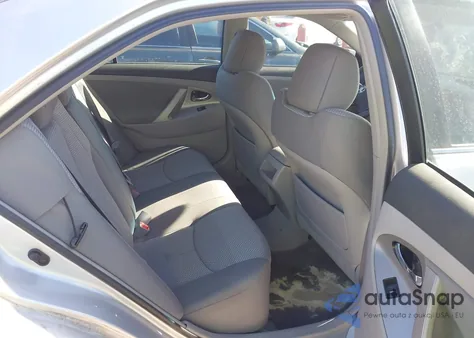 2011 Toyota Camry Se z USA, uszkodzony, nr VIN 4T1BF3EK2BU752678